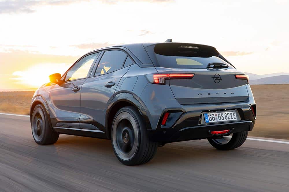 https://autogreeknews.gr/wp-content/uploads/2026/02/Opel-Mokka-GSE-rear.jpg