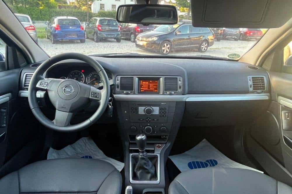 https://autogreeknews.gr/wp-content/uploads/2026/02/Opel_Signum_Edition_Plus_2008-5.jpg