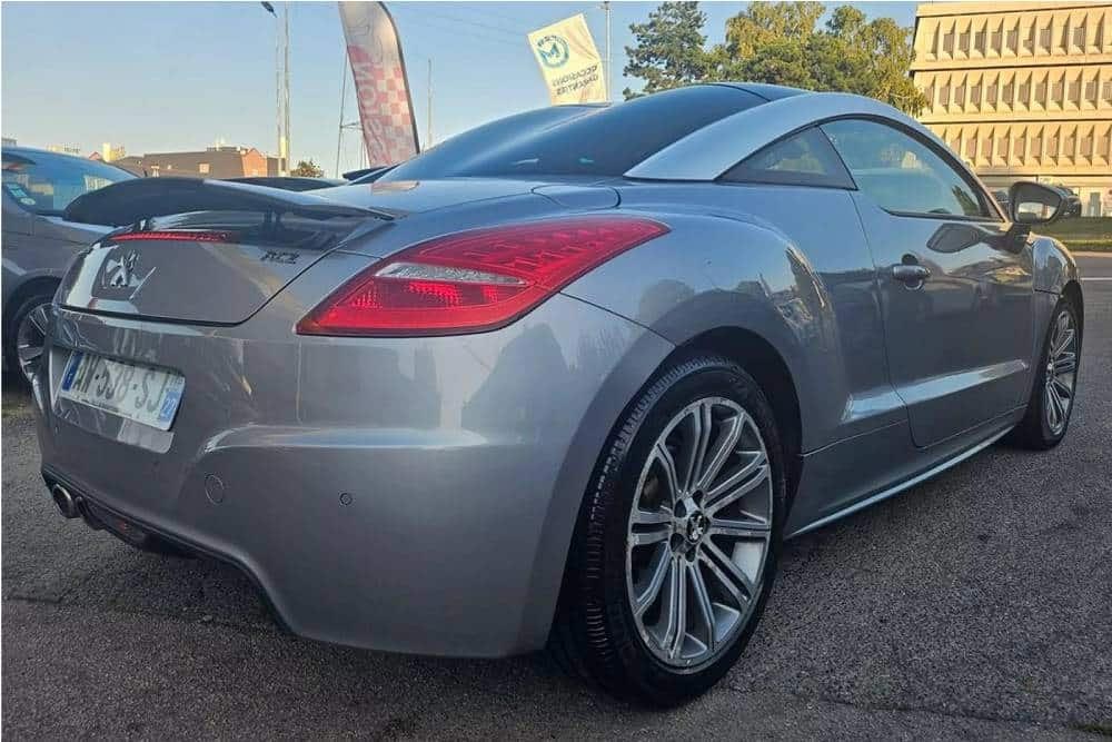 «Λιοντάρι» Peugeot RCZ έχει πάνω από 410.000 χλμ.