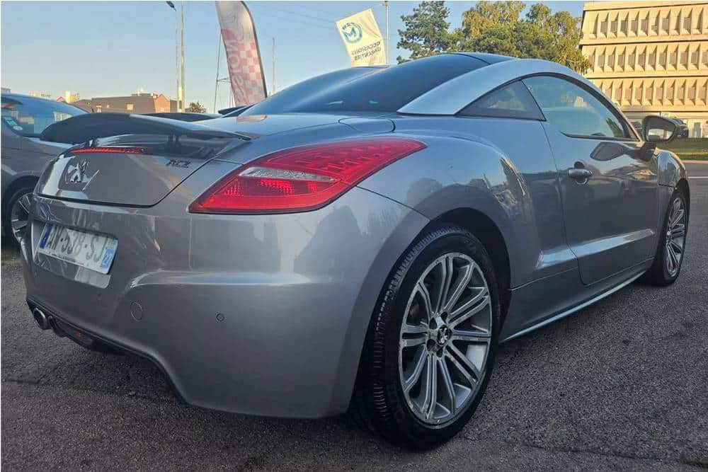 «Λιοντάρι» Peugeot RCZ έχει πάνω από 410.000 χλμ.
