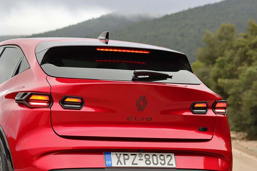 https://autogreeknews.gr/wp-content/uploads/2026/02/Renault-Clio-E-Tech-160-12.jpg