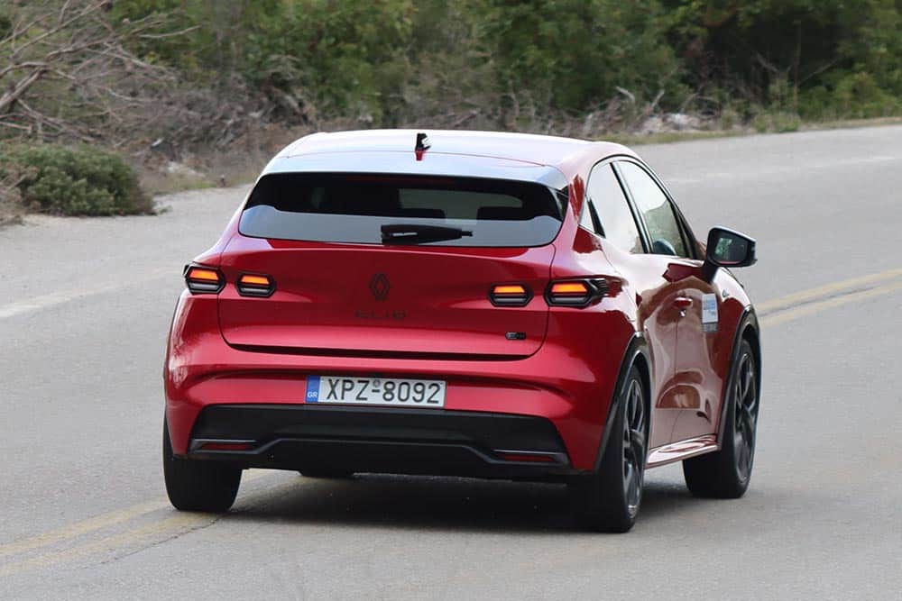https://autogreeknews.gr/wp-content/uploads/2026/02/Renault-Clio-E-Tech-160-5.jpg