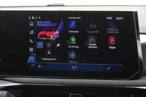 Renault Clio E-Tech 160 interior (4)