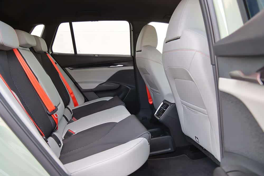 https://autogreeknews.gr/wp-content/uploads/2026/02/Skoda-Elroq-85-41.jpg