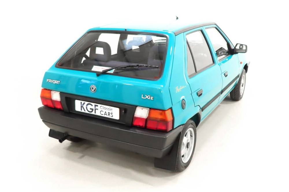 https://autogreeknews.gr/wp-content/uploads/2026/02/Skoda_Favorit_LXiE_Flairline_1995-12.jpg