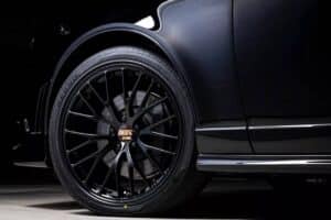 Toms-Racing-Toyota-Century-Japan-9-2048×1365