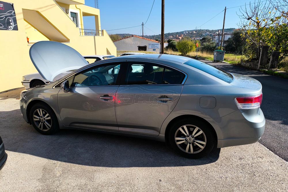 https://autogreeknews.gr/wp-content/uploads/2026/02/Toyota-Avensis-2010-7.jpg