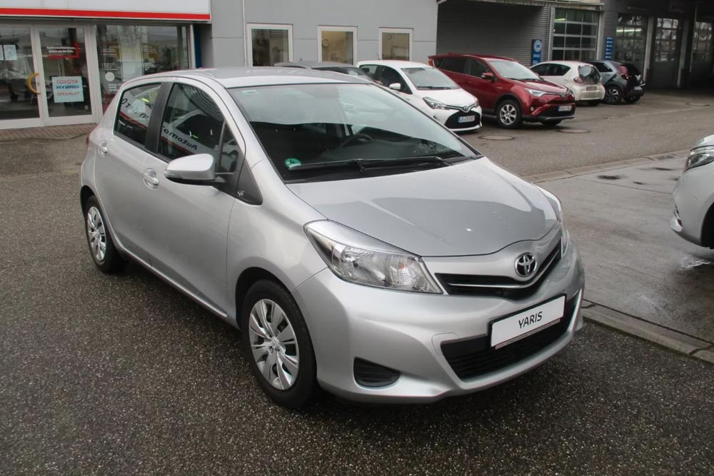 Κάποιος «ξέχασε» ένα Toyota Yaris του 2012 με 11.000 χλμ.