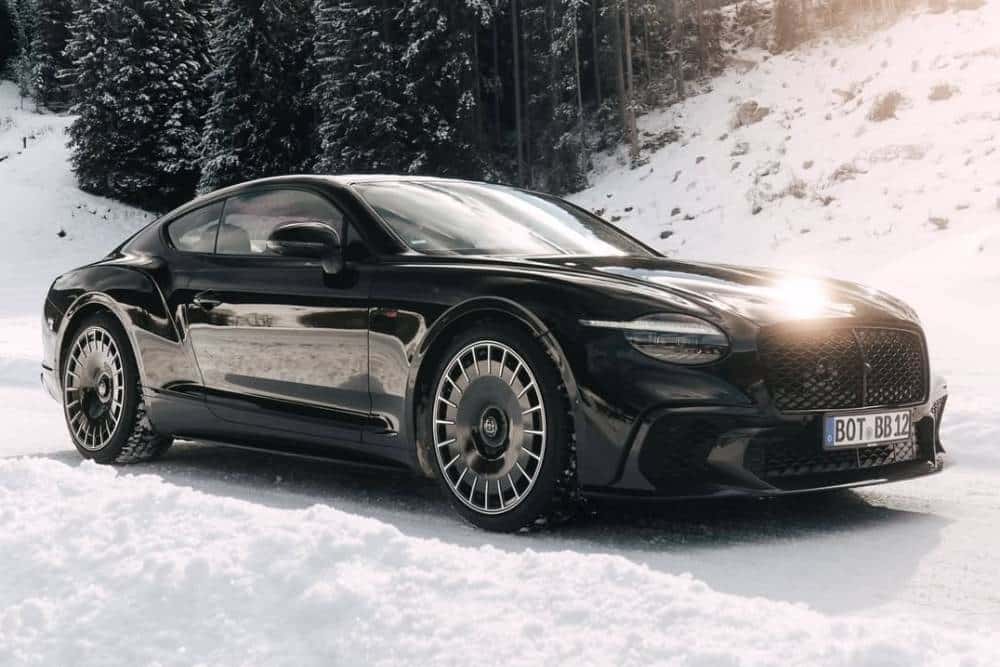 Η Brabus βγάζει τη Bentley Continental στα χιόνια και τα 900 άλογα