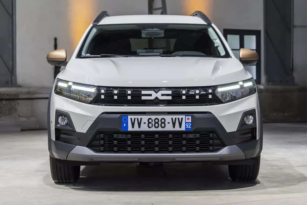 https://autogreeknews.gr/wp-content/uploads/2026/02/dacia-jogger-2026-2.jpg