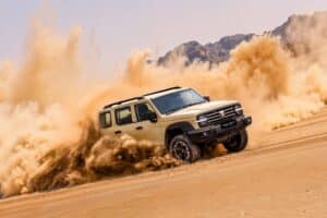 gwm-tank-300-hi4-t-phev (2)