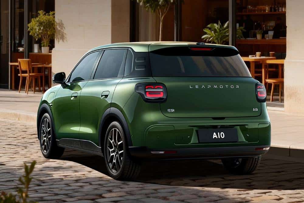 https://autogreeknews.gr/wp-content/uploads/2026/02/leapmotor-a10-02.jpg