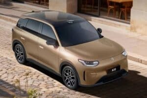 Ο εσωτερικός κόσμος του νέου Leapmotor A10