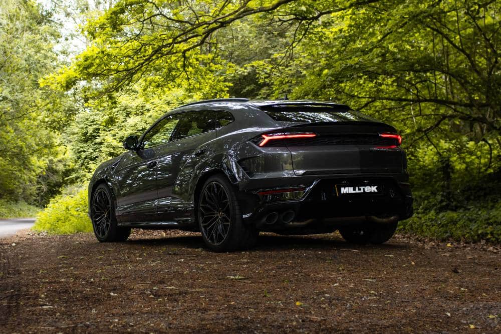 Εξατμισωμένη Lamborghini Urus σηκώνει την τρίχα (+video)