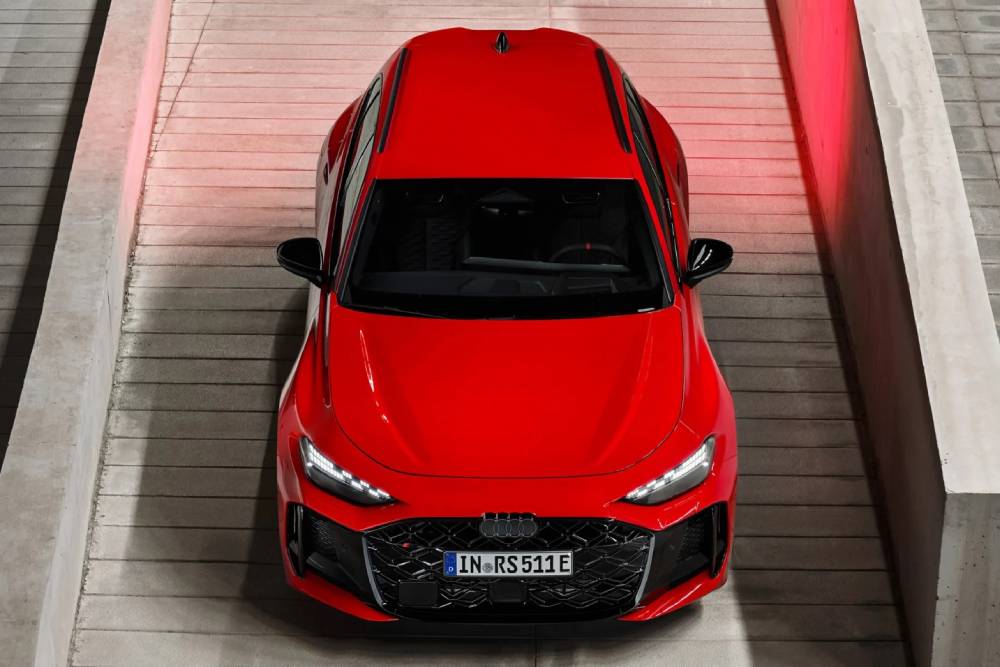 https://autogreeknews.gr/wp-content/uploads/2026/02/new-audi-rs-5.jpg