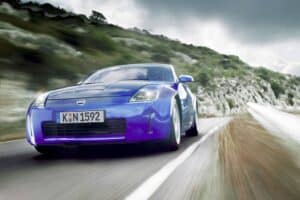 Η νοσταλγική ατμόσφαιρα του Nissan 350Z (+video)