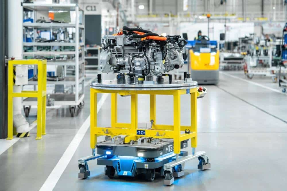 https://autogreeknews.gr/wp-content/uploads/2026/02/porsche-cayenne-electric-assembly-line-05.jpg