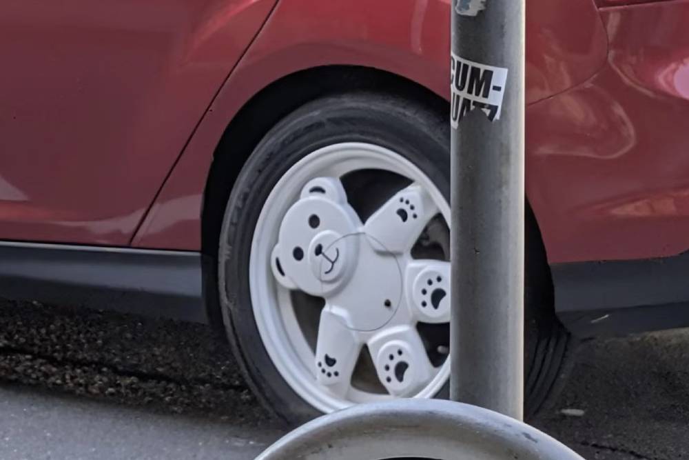 https://autogreeknews.gr/wp-content/uploads/2026/02/teddy-bear-wheels-06.jpg