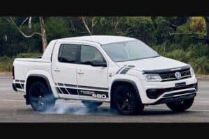 VW Amarok W680 για δυνατά «μπασίματα»