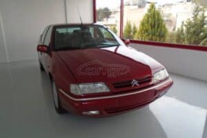 Λαμπερή Citroen Xantia κοσμεί τη βιτρίνα σαν καινούργια