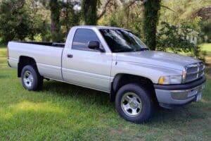 Χρονοκάψουλα Dodge Ram νοσταλγεί τον Τσακ Νόρις