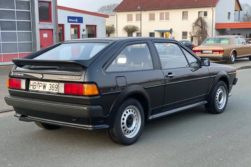 VW Scirocco του '87 δεν ξεχωρίζει από όταν ήταν καινούργιο