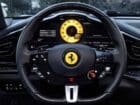 Η Ferrari προτιμά τα φυσικά κουμπιά παρά το έξτρα κόστος