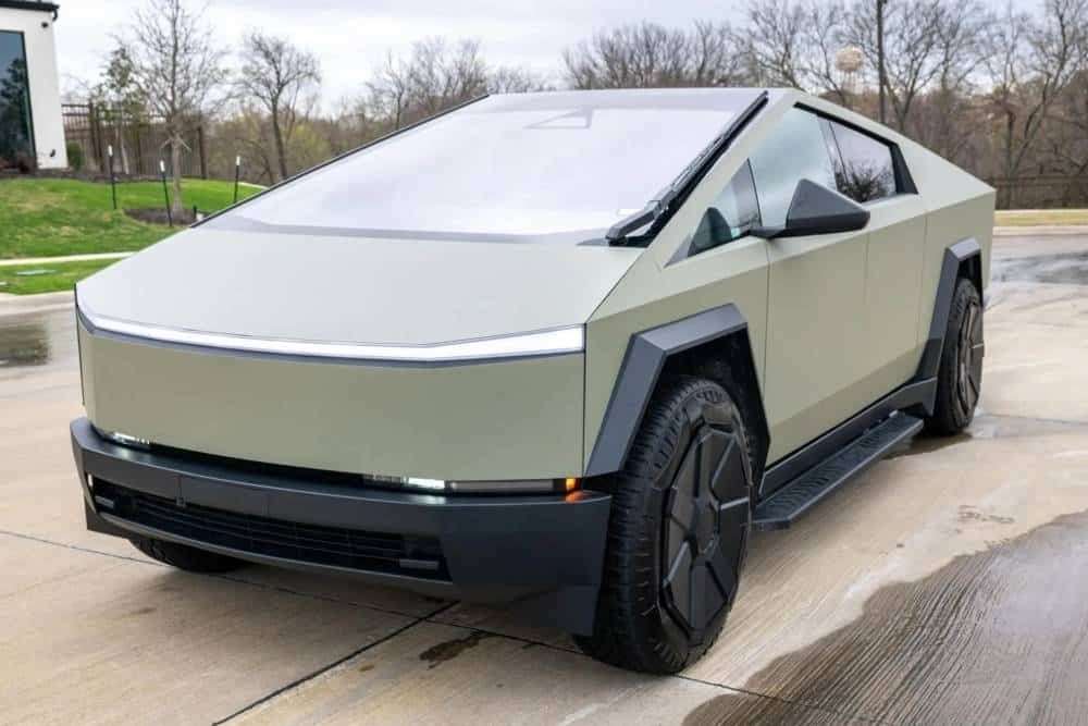 https://autogreeknews.gr/wp-content/uploads/2026/03/2025-Tesla-Cybertruck-Long-Range-RWD-Sale-7-2048x1-1.jpg
