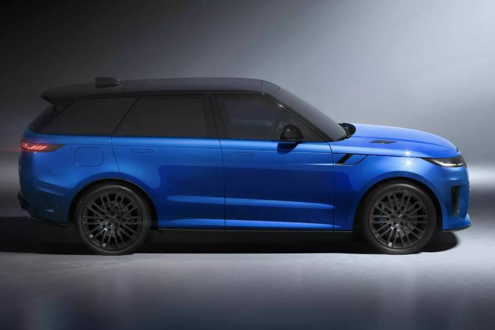https://autogreeknews.gr/wp-content/uploads/2026/03/2026-Range-Rover-Sport-SV-Ultimate-Edition-13s-204.jpg