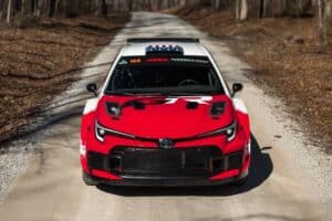 Το Toyota Corolla έβαλε τη φορεσιά της Gazoo Racing