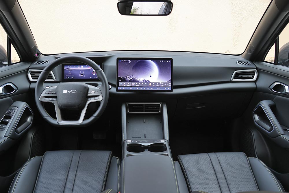https://autogreeknews.gr/wp-content/uploads/2026/03/BYD-ATTO-2-Comfort-interior-1.jpg
