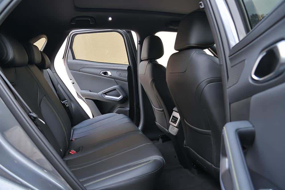 https://autogreeknews.gr/wp-content/uploads/2026/03/BYD-ATTO-2-Comfort-interior-19.jpg
