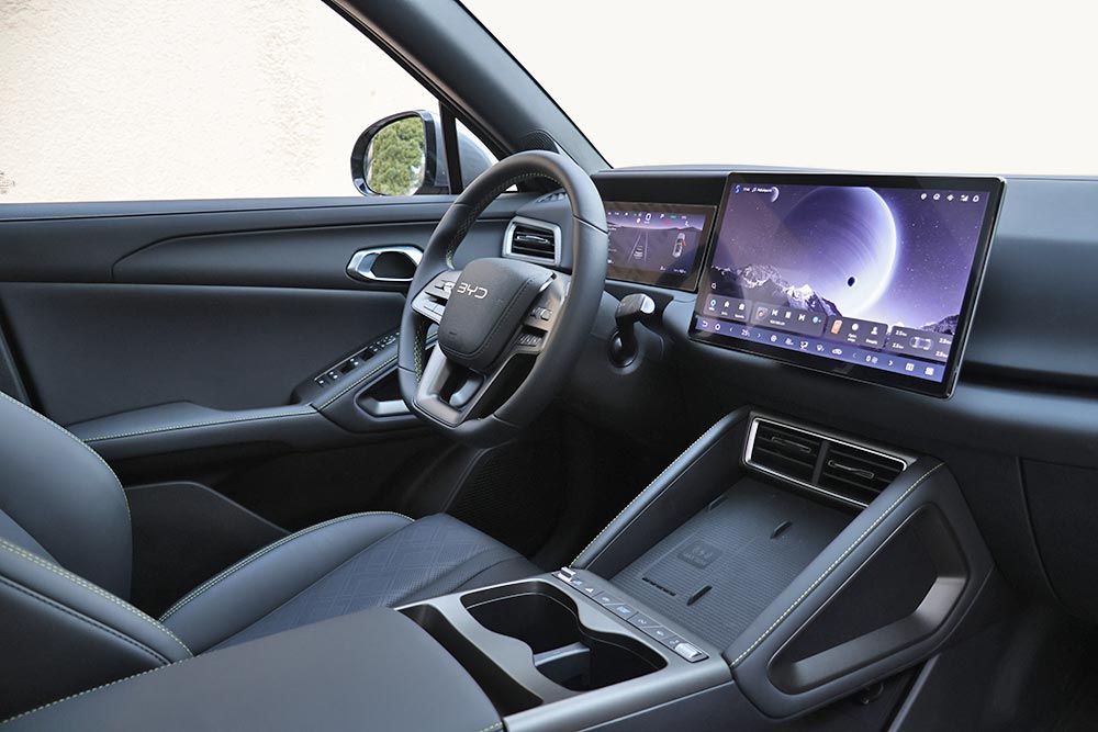 https://autogreeknews.gr/wp-content/uploads/2026/03/BYD-ATTO-2-Comfort-interior-21.jpg