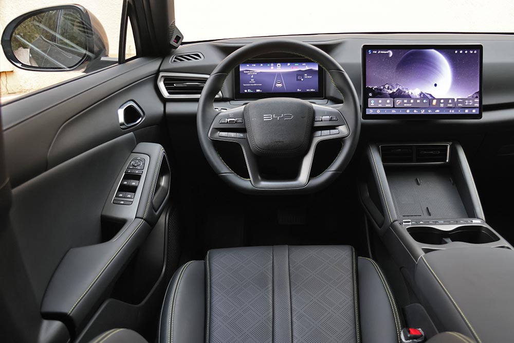 https://autogreeknews.gr/wp-content/uploads/2026/03/BYD-ATTO-2-Comfort-interior-5.jpg