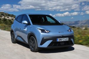 Δοκιμή BYD Dolphin Surf Boost 43,2 kWh 89 HP