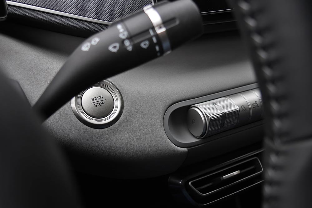 https://autogreeknews.gr/wp-content/uploads/2026/03/BYD-Dolphin-Surf-interior-17.jpg