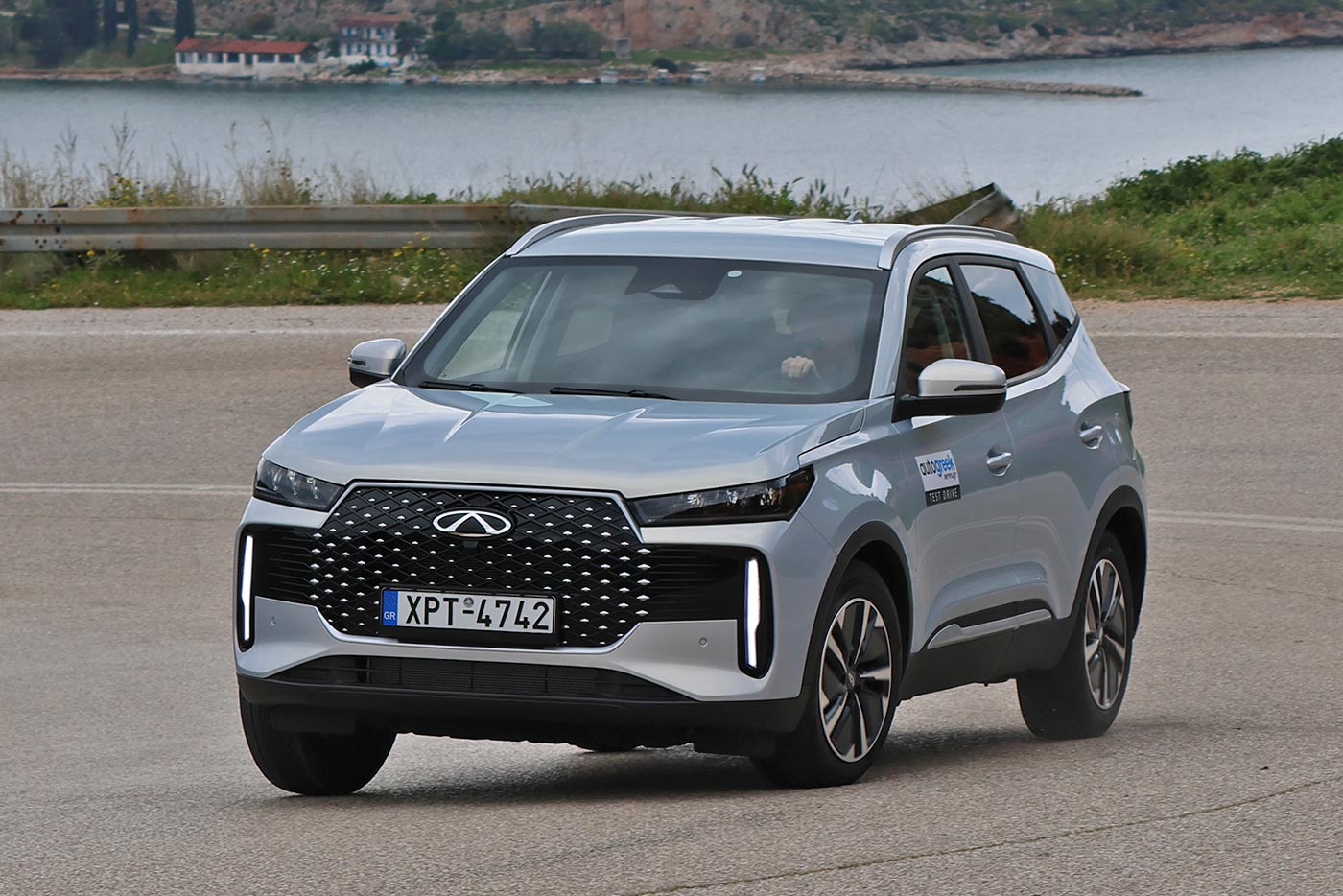 https://autogreeknews.gr/wp-content/uploads/2026/03/Chery-Tiggo-4-Hybrid-Nauplio-24.jpg