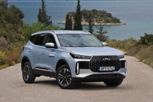 Ετοιμοπαράδοτα Chery Tiggo 4 Hybrid σε χαμηλή τιμή