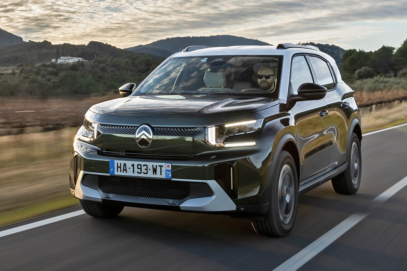 Πολύ φθηνά βγαίνει το νέο Citroen C3 Aircross Hybrid 145