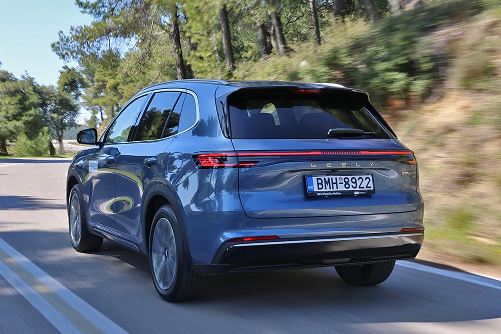 https://autogreeknews.gr/wp-content/uploads/2026/03/Geely-Starray-EM-i-24.jpg
