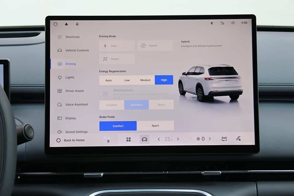https://autogreeknews.gr/wp-content/uploads/2026/03/Geely-Starray-EM-i-interior-4.jpg