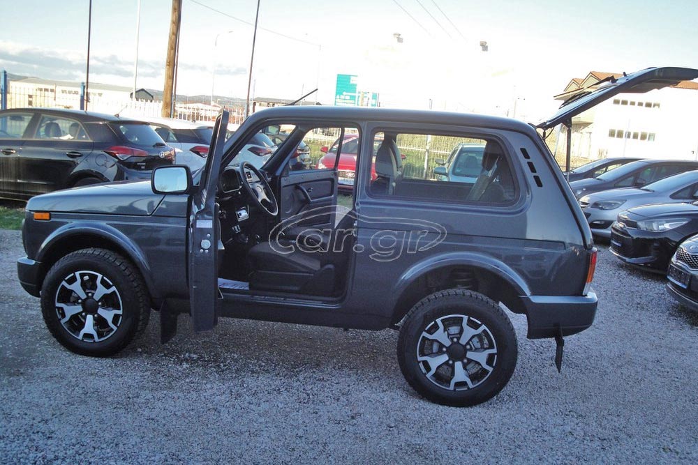 Νέο Lada Niva δεν το λες φθηνό, ούτε και ακριβό