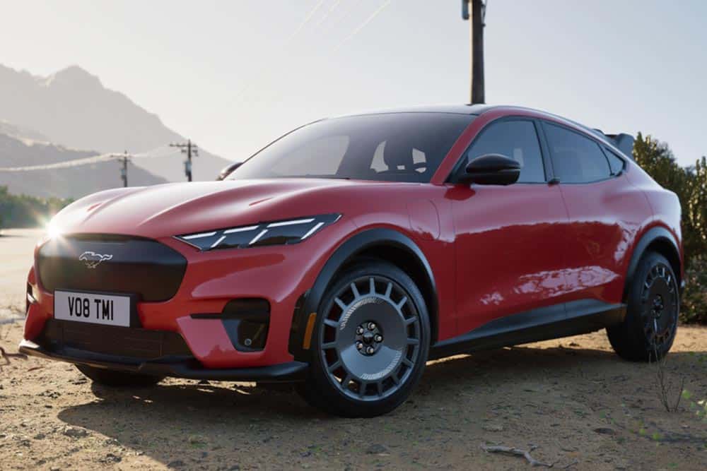 https://autogreeknews.gr/wp-content/uploads/2026/03/MUSTANG_MACH_E_RALLY_RACE_RED_1.jpg