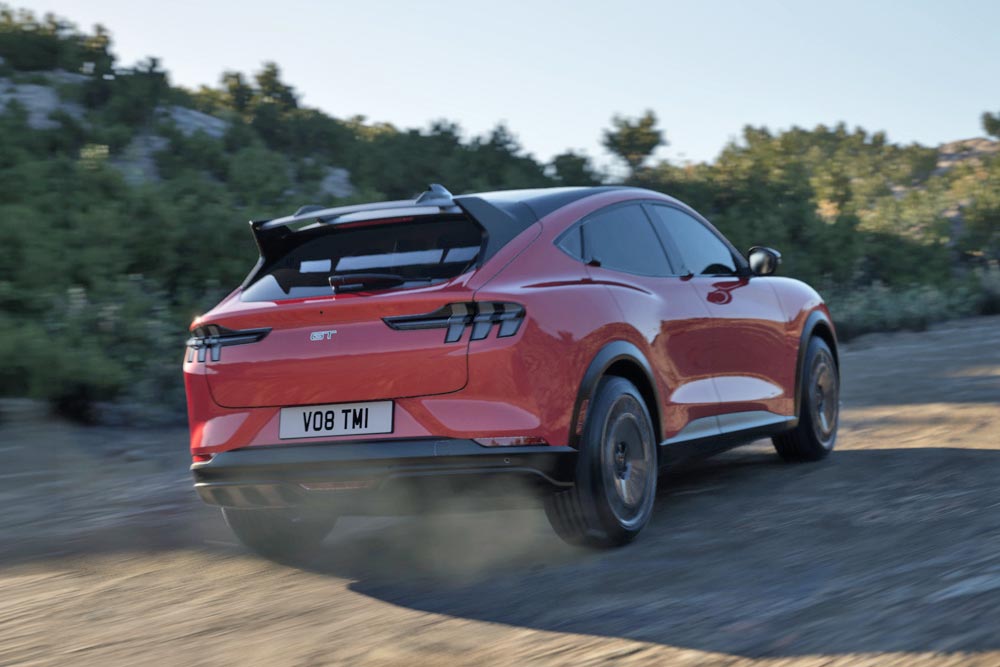 https://autogreeknews.gr/wp-content/uploads/2026/03/MUSTANG_MACH_E_RALLY_RACE_RED_2.jpg