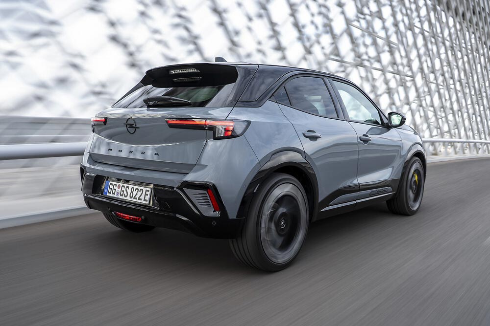 https://autogreeknews.gr/wp-content/uploads/2026/03/Opel-Mokka-GSE-rear.jpg
