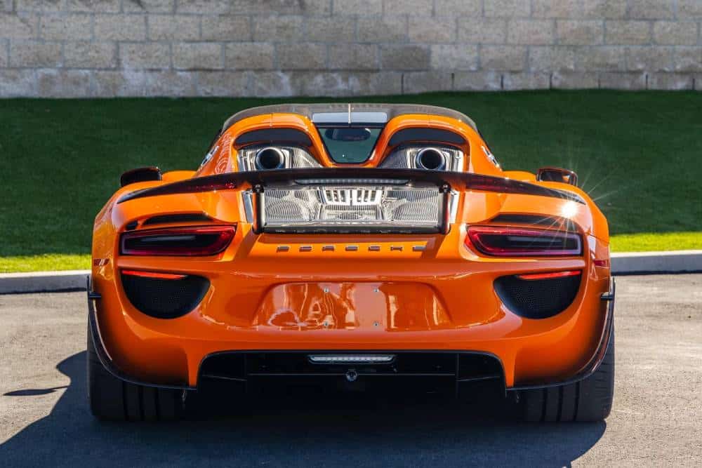 https://autogreeknews.gr/wp-content/uploads/2026/03/Porsche_918_Spyder_Weissach_2015_auction-2.jpg