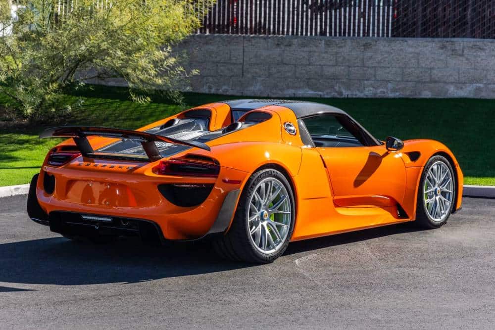 https://autogreeknews.gr/wp-content/uploads/2026/03/Porsche_918_Spyder_Weissach_2015_auction-4.jpg