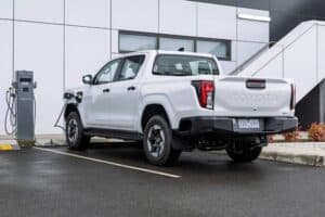 Toyota-Hilux-BEV-Australia-3-2048×1366