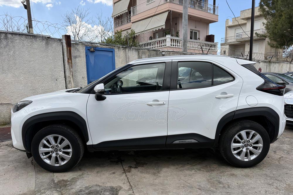https://autogreeknews.gr/wp-content/uploads/2026/03/Toyota-Yaris-Cross-2021-3.jpg