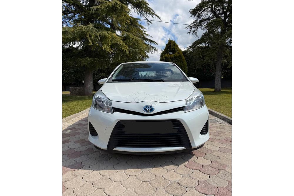 https://autogreeknews.gr/wp-content/uploads/2026/03/Toyota-Yaris-Hybrid-2014-4.jpg